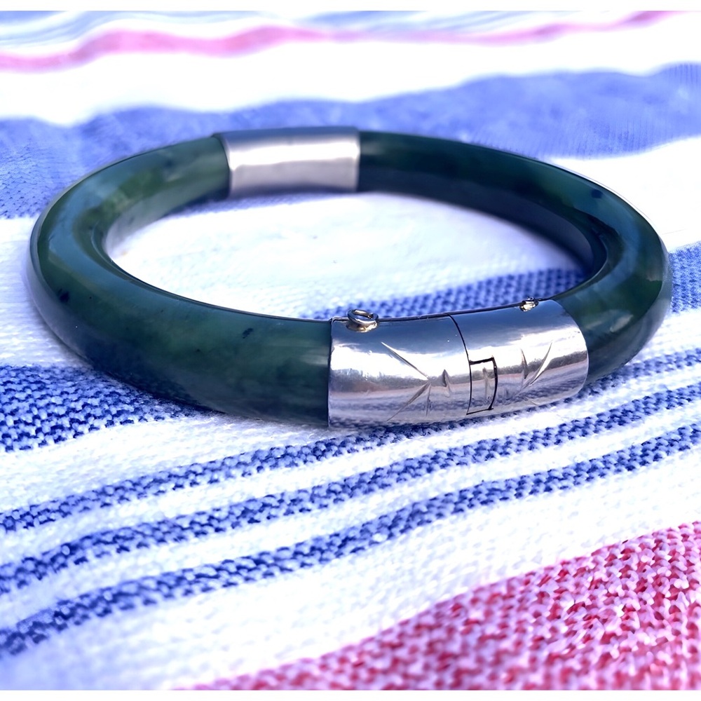 Antique thick, heavy & solid jade bracelet w/ gold (89)
